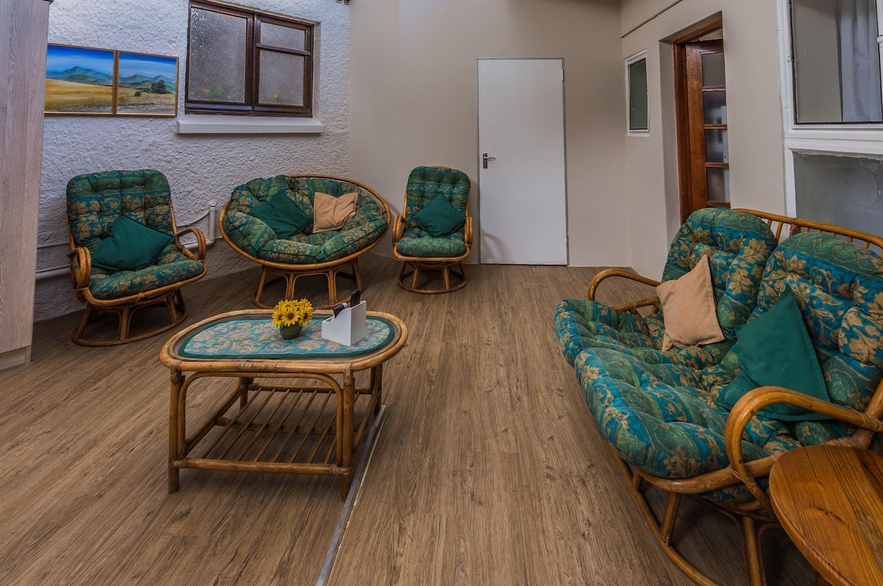 A&A Guesthouse Port Elizabeth Exterior photo